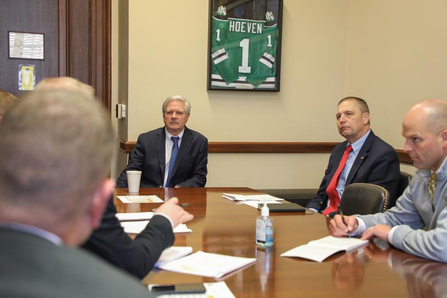 November 2022 – Senator Hoeven receives an update on ND National Guard efforts and missions.