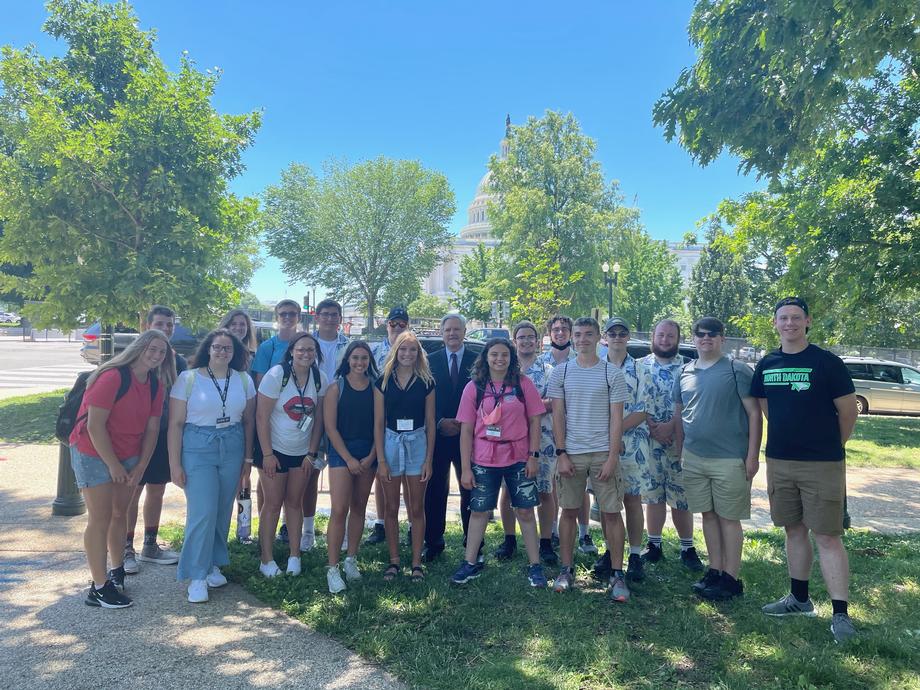 June 2021 - Senator meets with students from Williston.