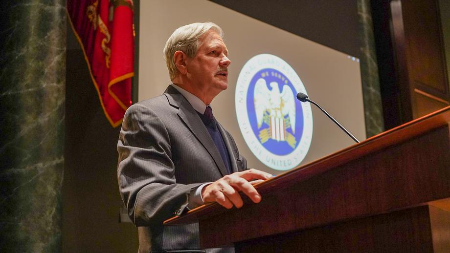 November 2021 – Senator Hoeven addresses North Dakota National Guard leadership while they’re in Washington, D.C.