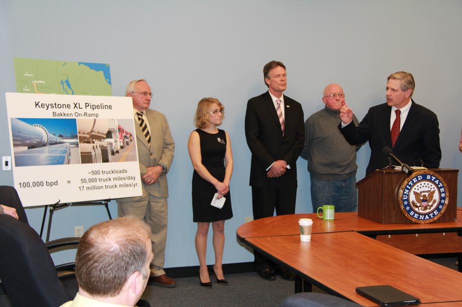 Hoeven Updates Bismarck Community-March 2012- Senator Hoeven updates state and local leaders in Bismarck on the progress of legislation and other issues important to North Dakota. See http://goo.gl/Sd9rH for more information.