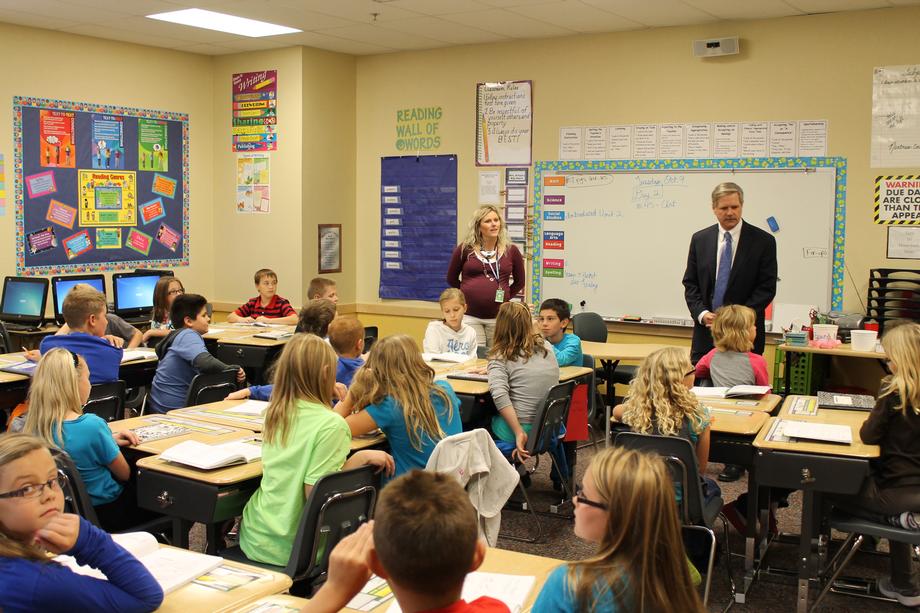 West Fargo Schools Tour-October, 2012- Senator John Hoeven visited several West Fargo schools to highlight the district’s efforts to advance science, technology, engineering and mathematics (STEM) education at a time when Fargo and the Red River Valley are driving an agenda for technology growth and innovation. The senator also discussed legislation he is cosponsoring that will give schools more flexibility to initiate STEM-based curricula to position students for the jobs of the future.