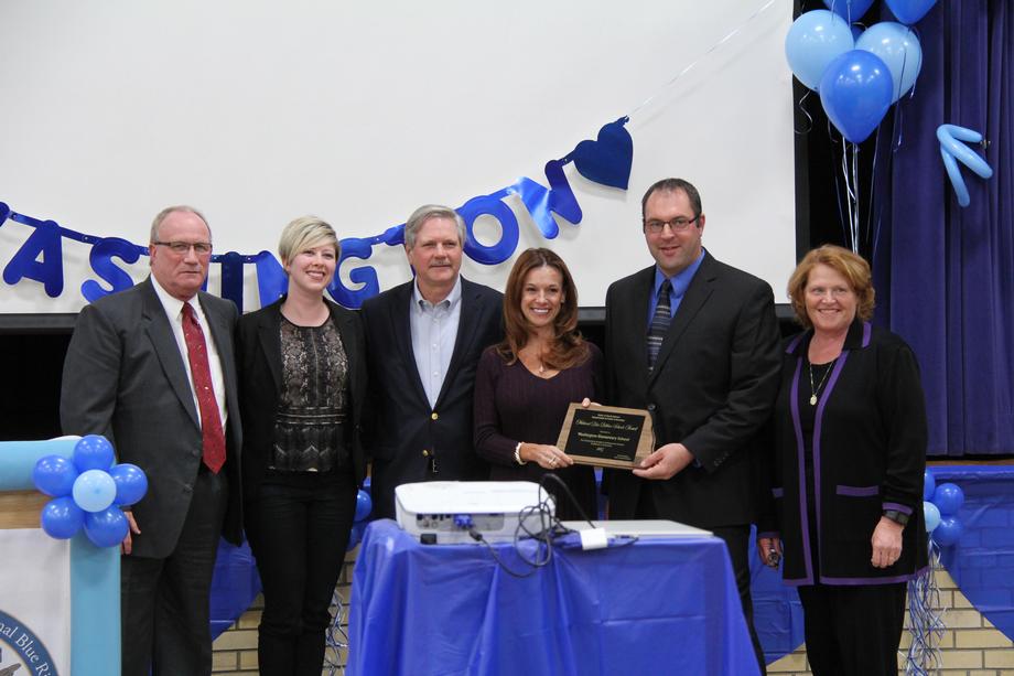 Washington Elementary School Blue Ribbon Ceremony -November 2015 - Senator Hoeven honors Washington Elementary on its distinction as a Blue Ribbon School.