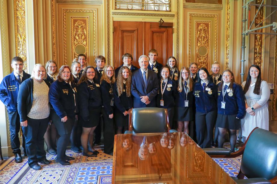 July 2022 - Senator Hoeven meets with North Dakota FFA students while they're in Washington, D.C.