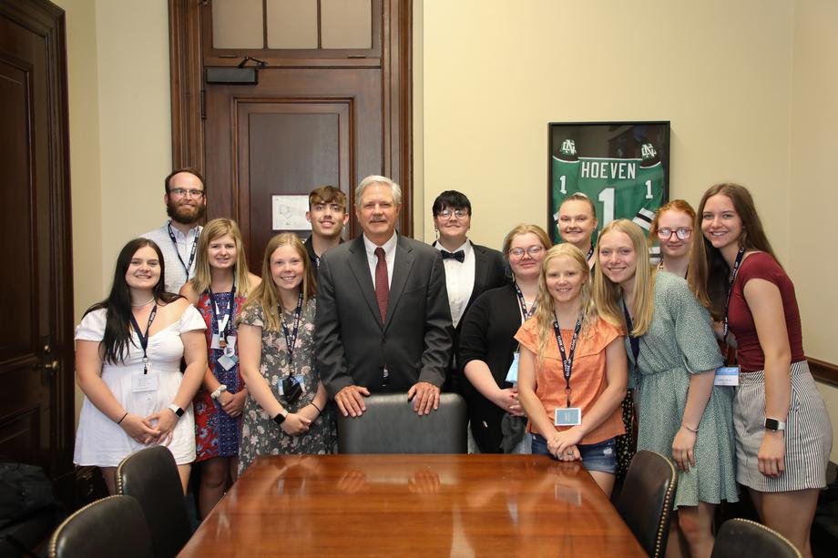 June 2022 - Senator Hoeven meets with students from Enderlin High School.
