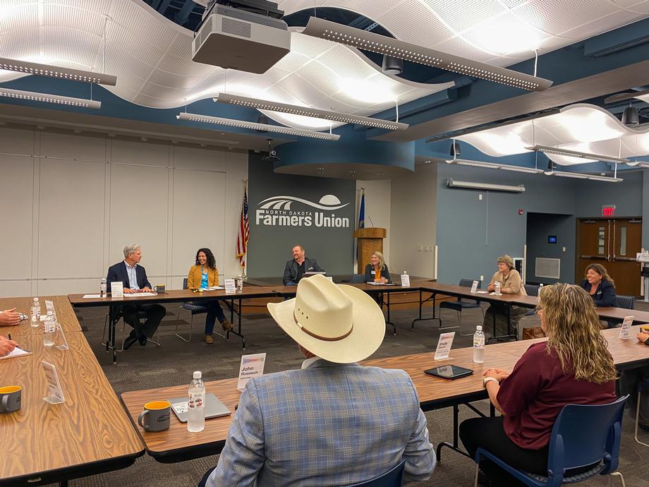June 2022 - Senator Hoeven met with USDA Under Secretary for Rural Development Xochitl Torres Small, North Dakota meat processors and members of the North Dakota Farmers Union to discuss efforts to expand and diversify options for ranchers to sell their products and improve competition in cattle markets.