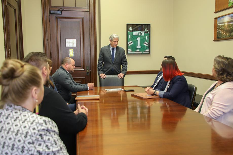 March 2023 – Senator Hoeven meets with ASPIRE leadership and North Dakota teachers for an update on their efforts to help equip students for higher education.