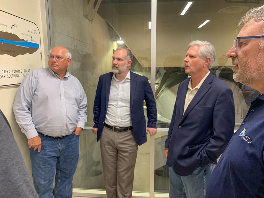 August 2021 – Senator Hoeven and Deputy Secretary of the Interior Tommy Beaudreau meet with Bureau of Reclamation Regional Director Brent Esplin, officials from the Garrison Diversion and local stakeholders to discuss efforts to develop the state’s water infrastructure.