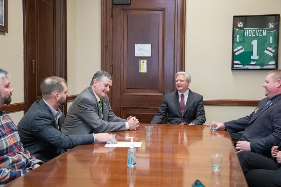 February 2023 – Senator Hoeven discusses the importance of crop insurance, trade & ag research in the upcoming farm bill with ND Barley Council members.